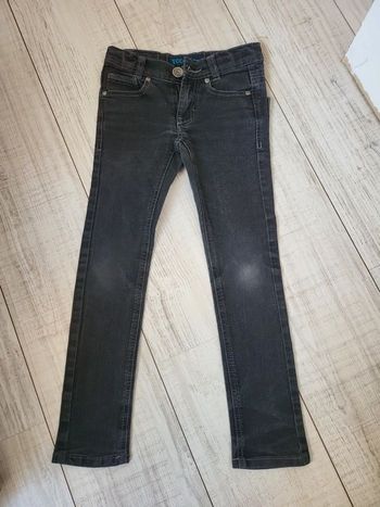 Jean skinny garçon 8 ans ycc très bon état