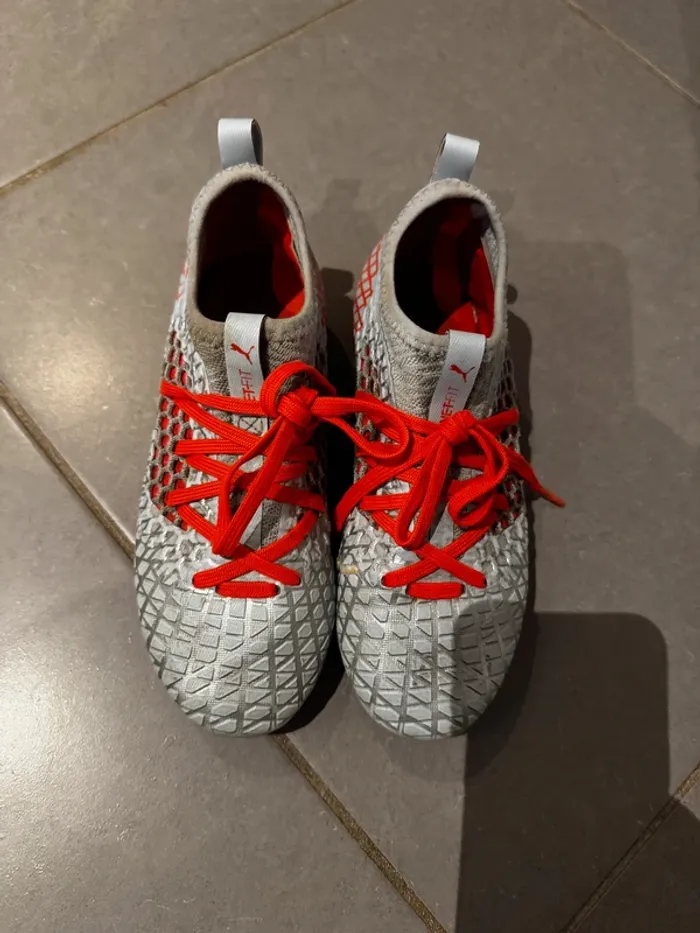 Chaussures de foot à crampons moulés - Puma - Net-Fit / Future - Gris & Orange - 34 - Bon état