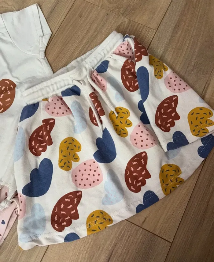 Ensemble fille jupes+haut 6/7ans - photo numéro 2