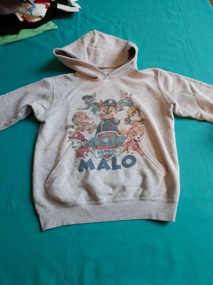 Pull à capuche poche devant paw patrol 7-8 ans