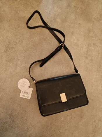 Sac noir et doré New Look