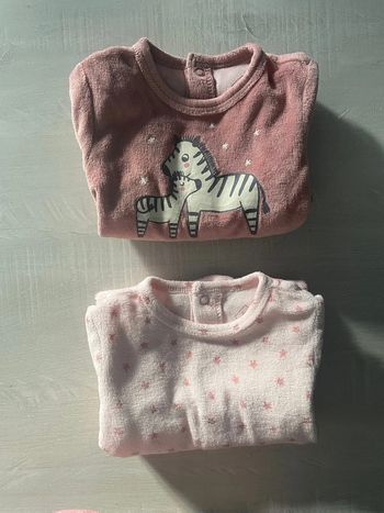 Lot de 2 pyjamas taille 3 mois