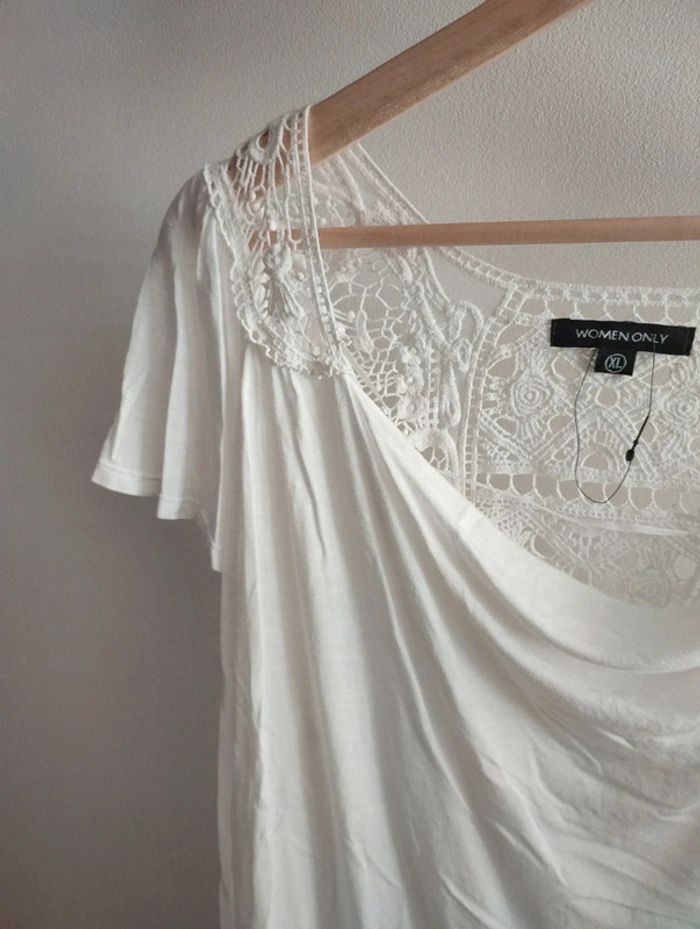 Haut blanc - photo numéro 4