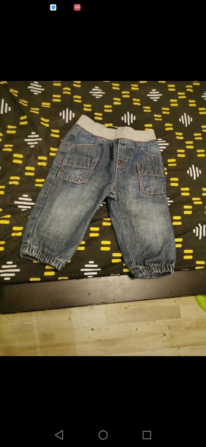 pantalons 6 mois - photo numéro 4