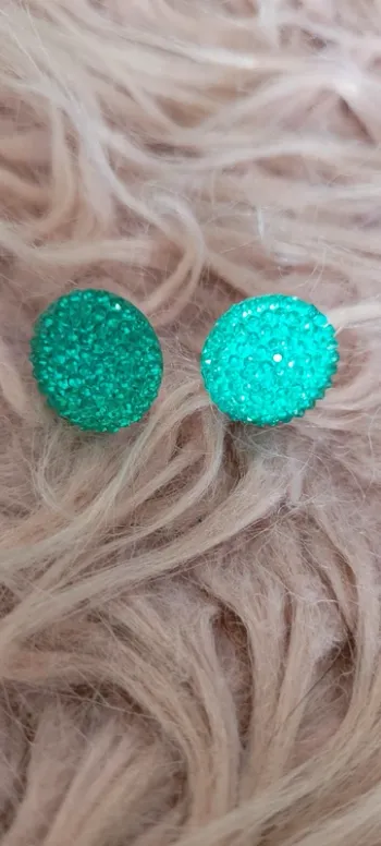 Boucles d'oreilles strass verts