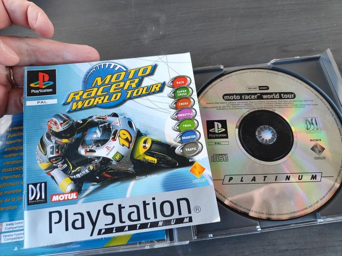 Moto Racer World tour - photo numéro 2