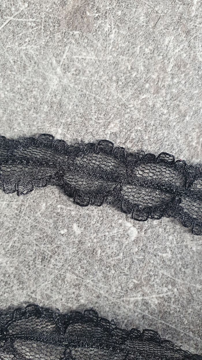 Ras du cou en dentelle - photo numéro 2