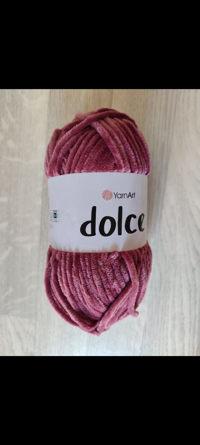 Pelote de laine chenille