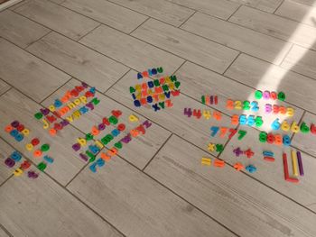 Lot de chiffres et lettres aimantés 💜