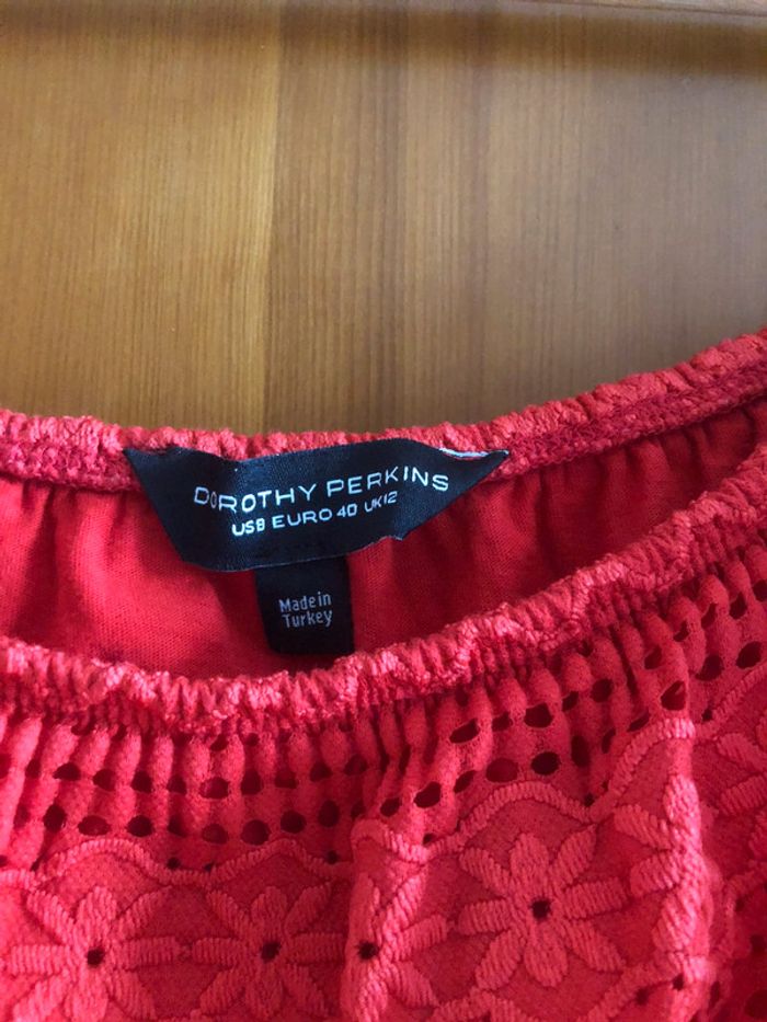 Haut rouge taille 40. - photo numéro 2