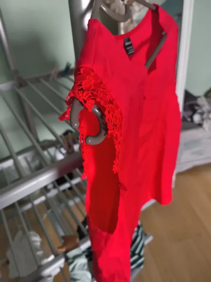Blouse rouge - photo numéro 3