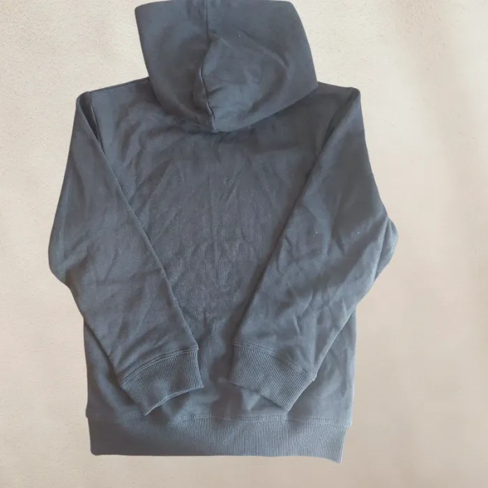 Sweat officiel PlayStation T.9 ans Neuf avec étiquette - photo numéro 2