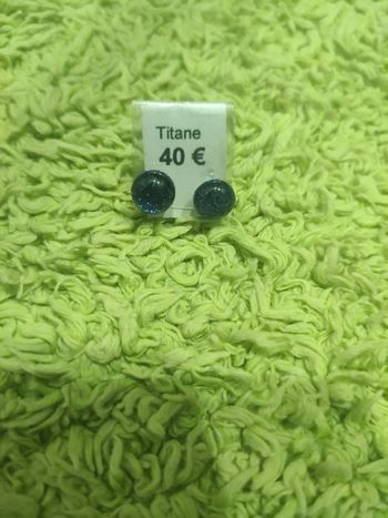 Boucles d'oreilles en verre