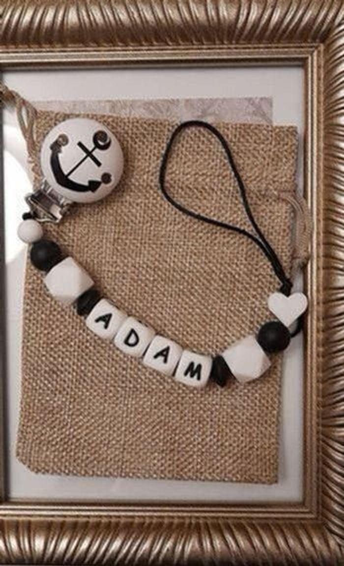 Attache tétine personnalisé - photo numéro 2