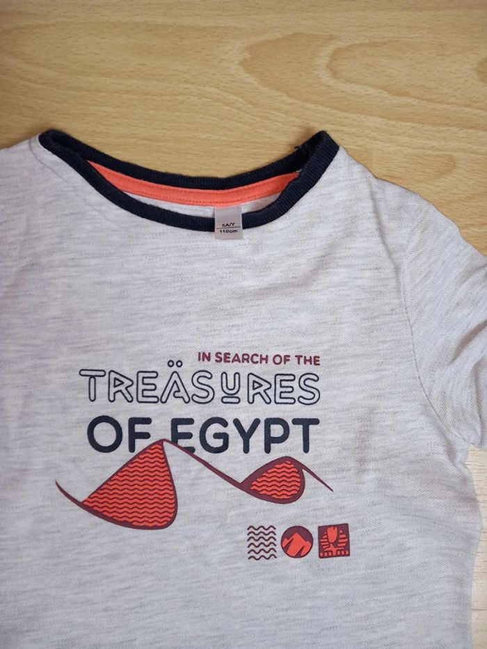Tee-shirt Okaïdi 5 ans excellent état - photo numéro 2