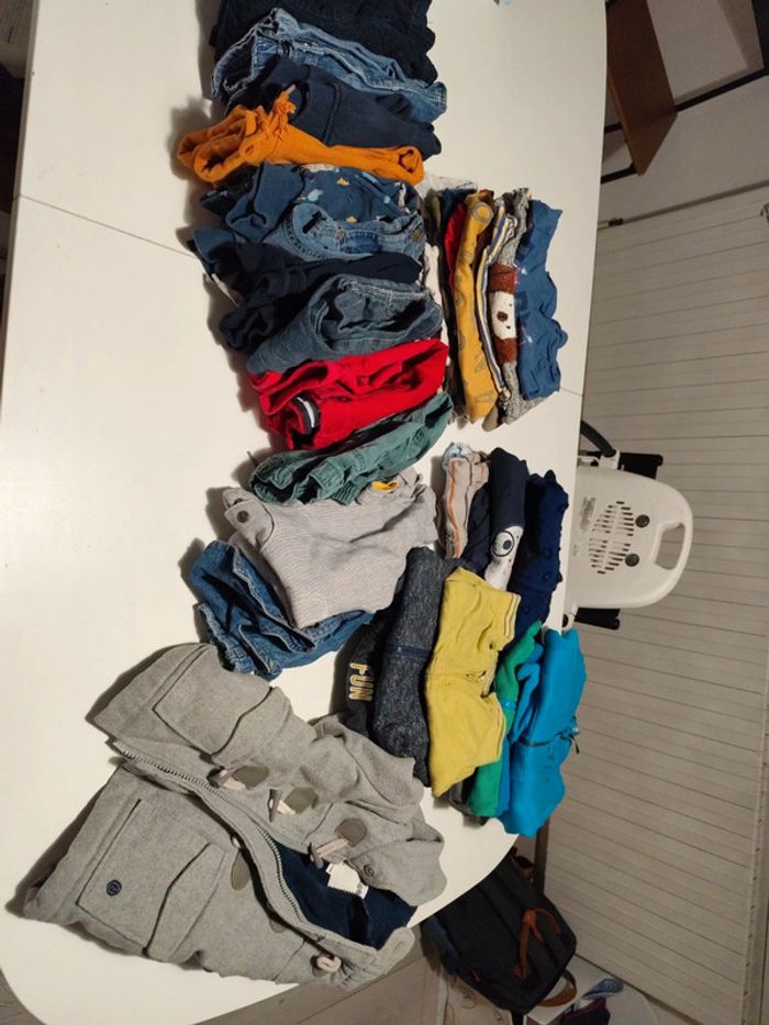 Gros lot vêtements garçon 18 mois