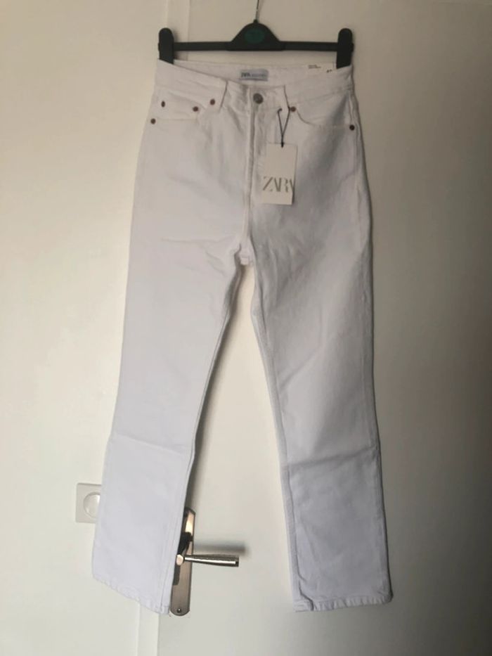 Superbe beau jean taille haute Zara stove pipe neuf avec étiquette taille 40 - photo numéro 2