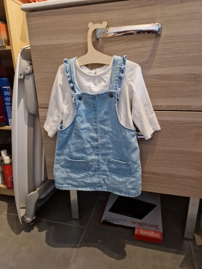 Robe en jean avec petit haut - photo numéro 2