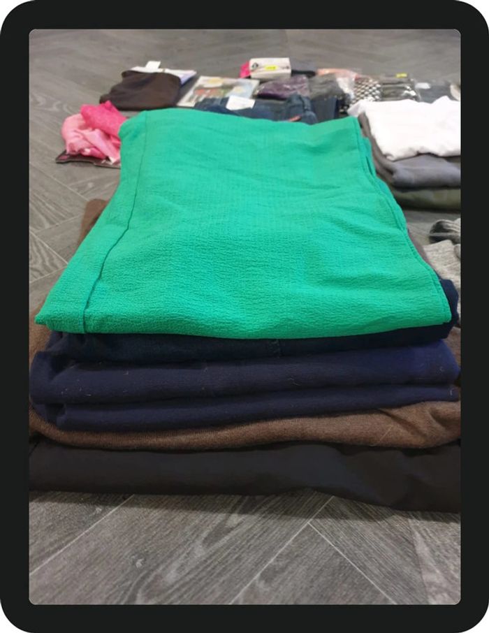 Lot de 58 vêtements - photo numéro 2