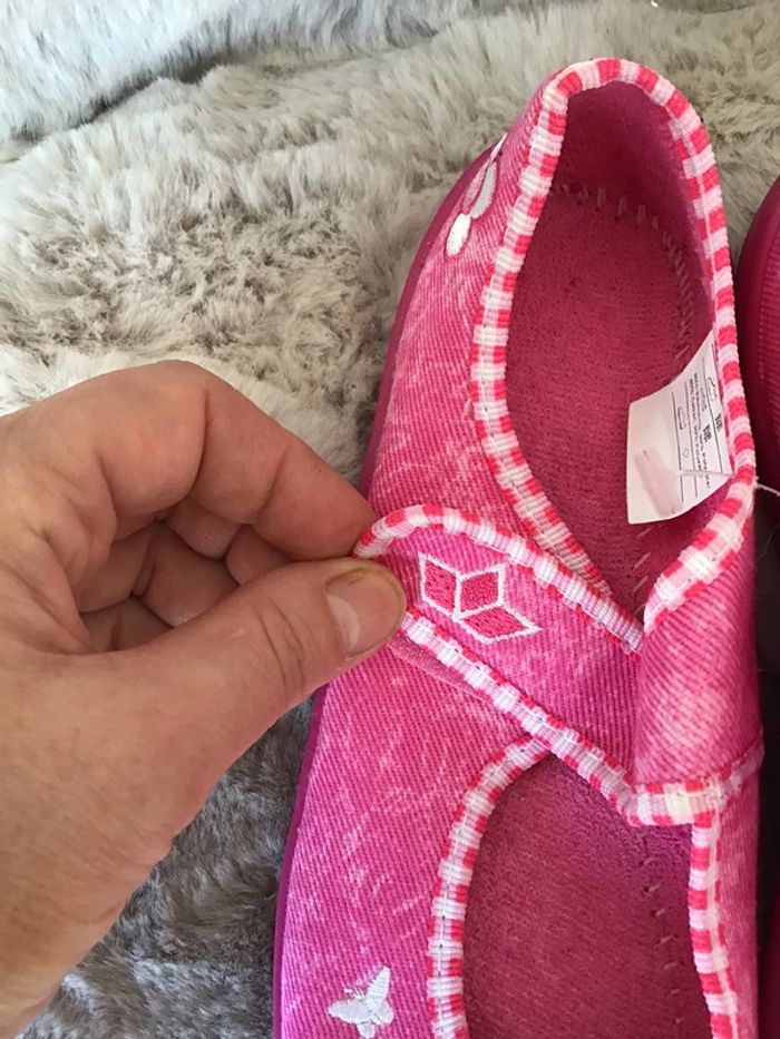 Paire de chaussons rose à scratch taille 33 (0124) - photo numéro 3
