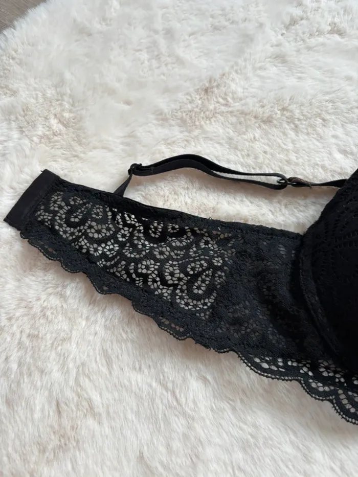 Soutien gorge - photo numéro 3