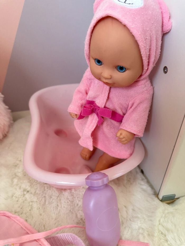 Accessoires bébé  avec poupon offert - photo numéro 2