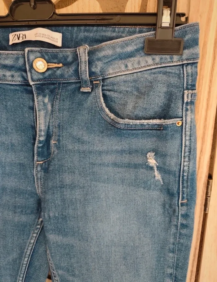 Jean skinny 7/8 ème bas effilés T 38 Zara - photo numéro 4