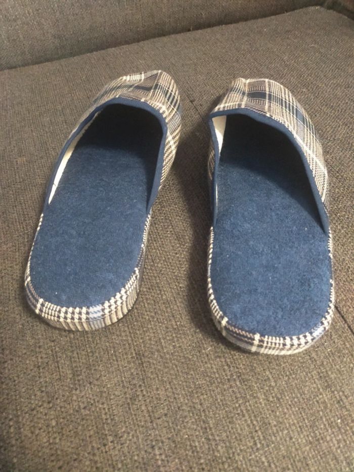 Chaussons homme T 42 neufs carreaux bleu - photo numéro 2
