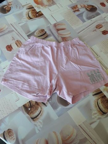 Short de pyjama "Disney" 8 ans.