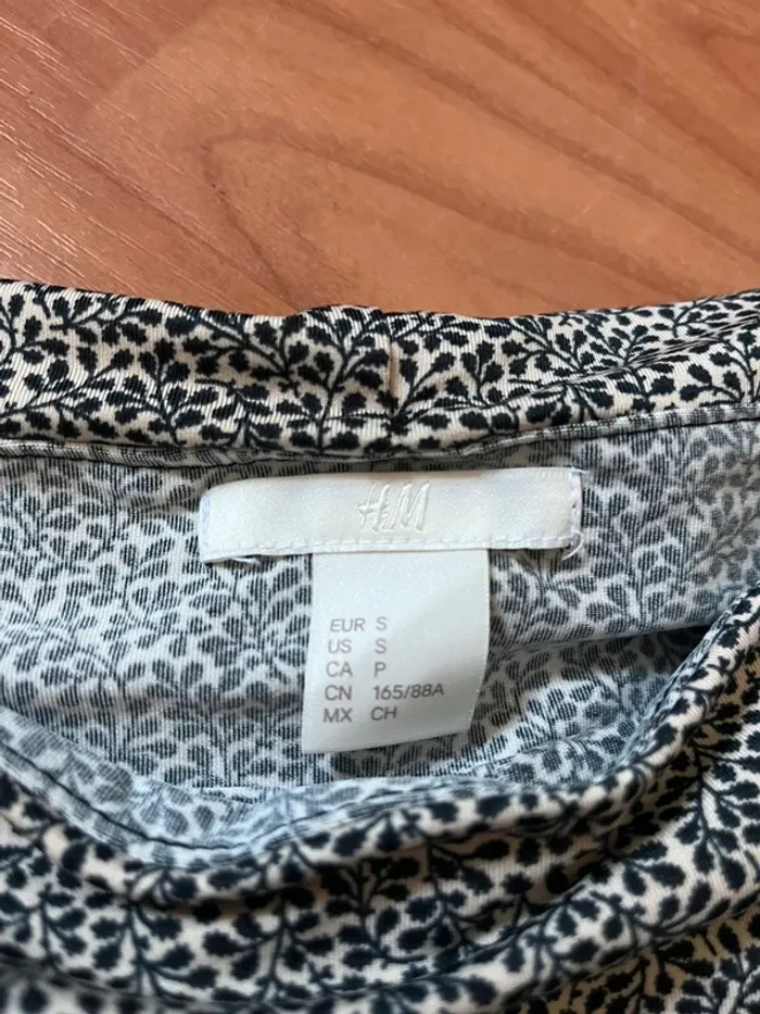 Top sur les épaule H&M - photo numéro 3