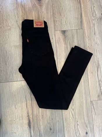 Jean Levi’s Noir Femme  W27L30