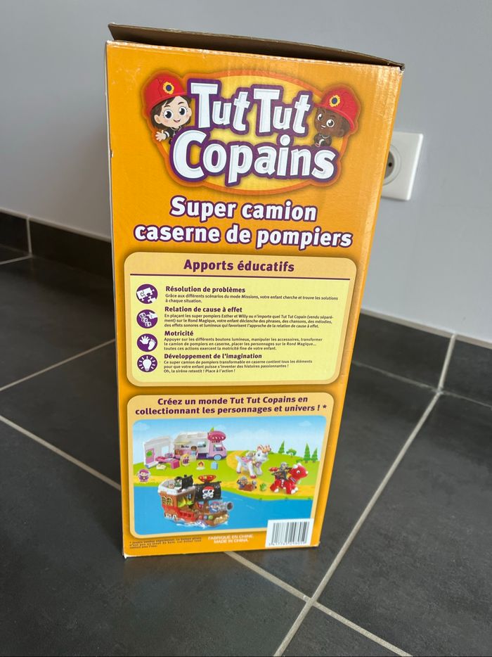 Camion caserne de pompiers tut tut copains vtech - photo numéro 3