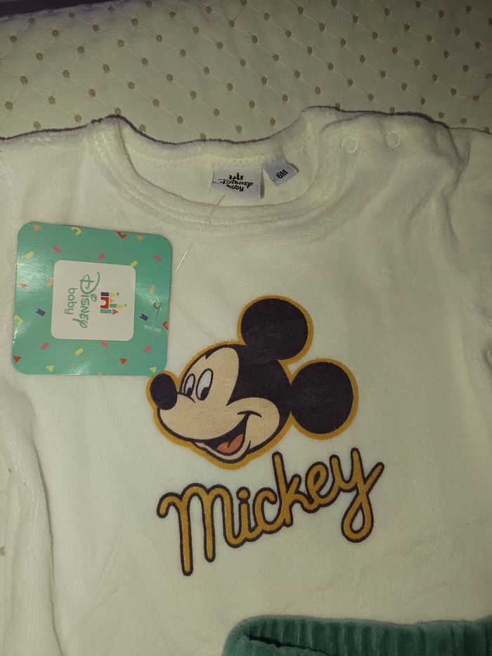 Pyjama en velours Disney Mickey bebe garcon 6 mois bleu blanc neuf - photo numéro 2