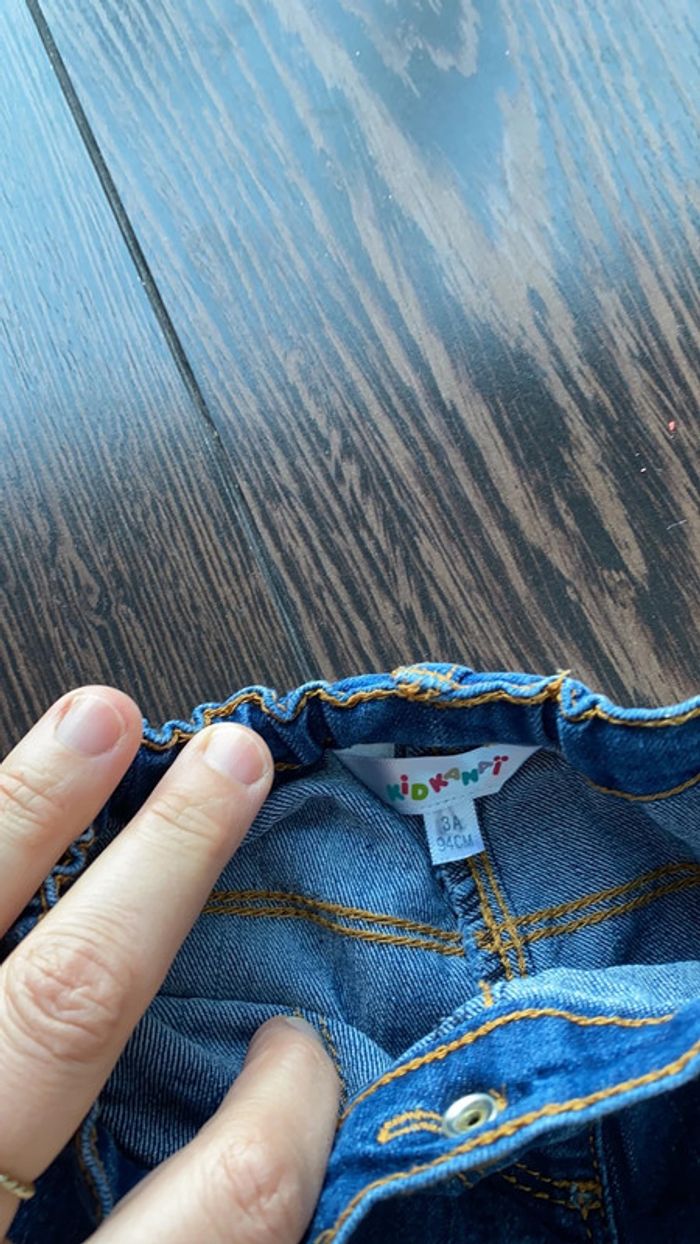 Lot 2 jeans 3ans - photo numéro 4