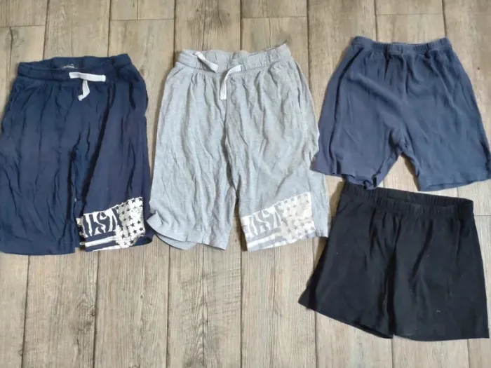 Gros lot de vêtements de sport pour fille 10 ans + donne chaussettes - photo numéro 13