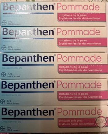 4 tubes de pommade  bepanthen