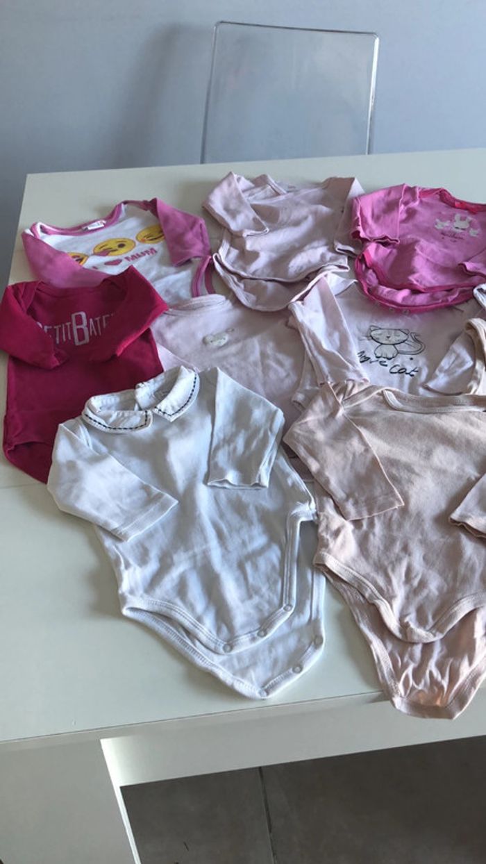 Lot 11 bodies 6 mois