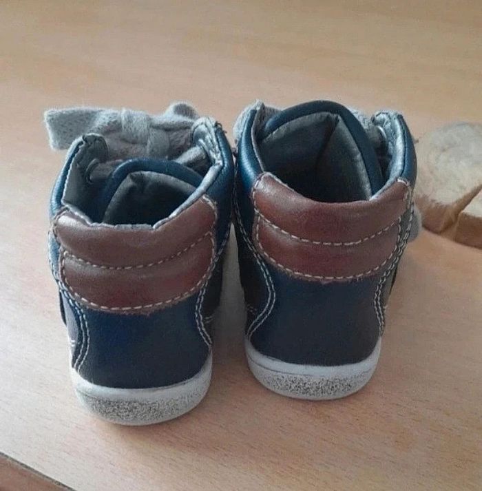 Chaussures de marche Pointure 20 - photo numéro 3