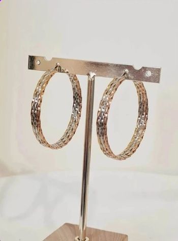 Créoles multicouleurs