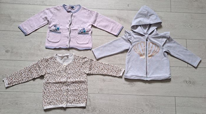 Vestes ou gilets bébés filles taille 18mois Z Grain De Blé