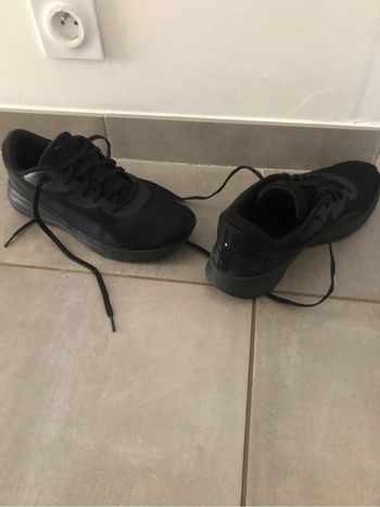 Baskets noires puma taille 43