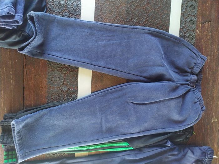 Lot pantalons jogging + veste 6 ans garcon - photo numéro 5