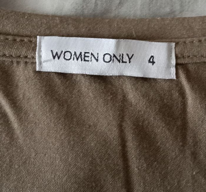 T-shirt femme taille 4 - photo numéro 2