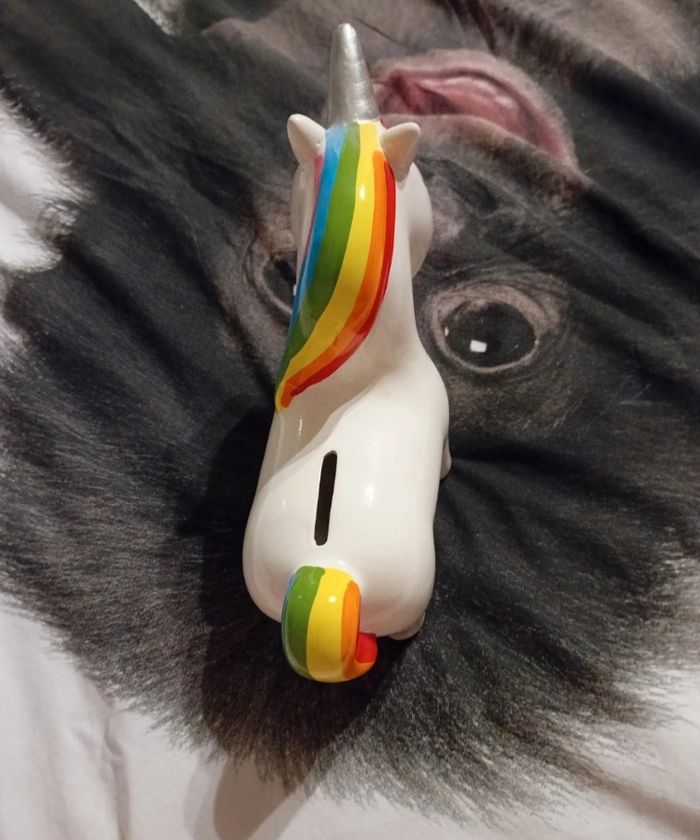 Tirelire licorne multicolore. - photo numéro 3