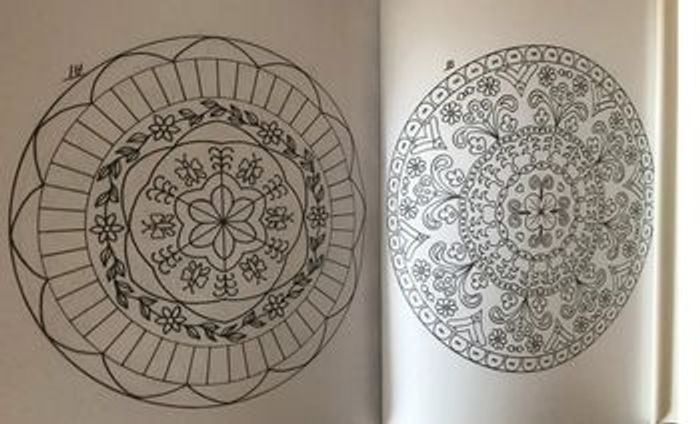 200 Mandalas à colorier pour lâcher prise - photo numéro 3