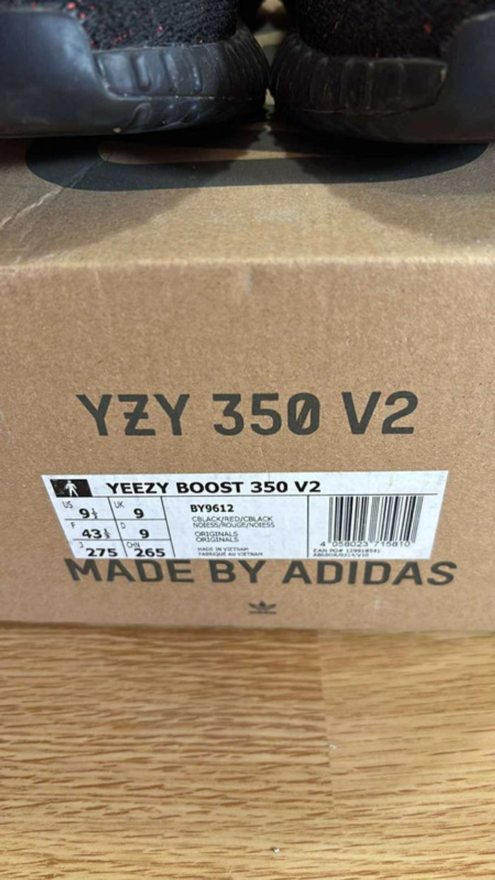 Yeezy Boost 350 V2 Core Black Red - photo numéro 8