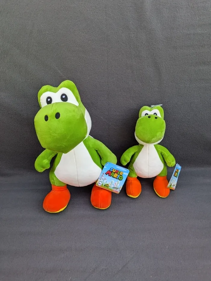 Lot de 2 Peluches Yoshi neuves