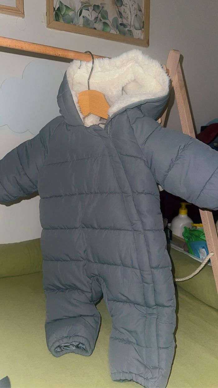 Doudounes , combi,vestes ( MANGO ,Zara) - photo numéro 7