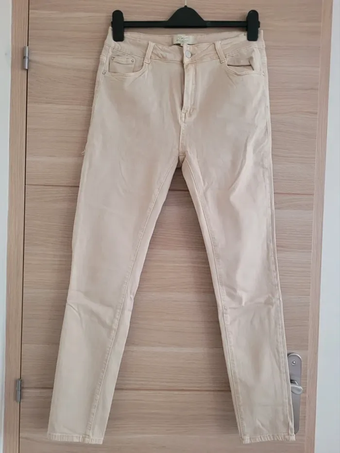 Pantalon beige Mère et fille Taille 42