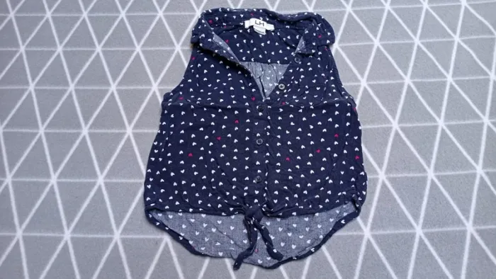 🦄 lot 4 hauts sans manche, 4 ans - photo numéro 9